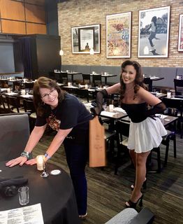 Haley Reinhart feet photo thumbnail