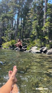 Haley Reinhart feet photo thumbnail