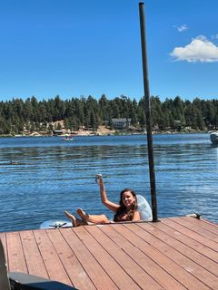 Haley Reinhart feet photo thumbnail