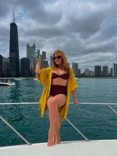 Haley Reinhart feet photo thumbnail