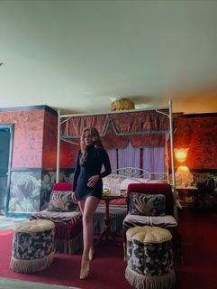 Haley Reinhart feet photo thumbnail