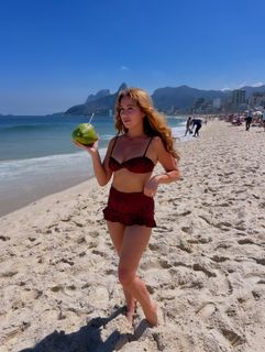 Haley Reinhart feet photo 7
