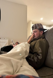 Haliey Welch feet photo thumbnail