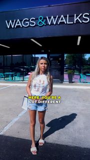 Haliey Welch feet photo thumbnail