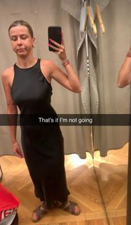 Haliey Welch feet photo thumbnail