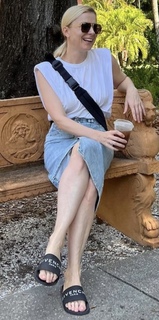 Halina Mlynkova feet photo 1