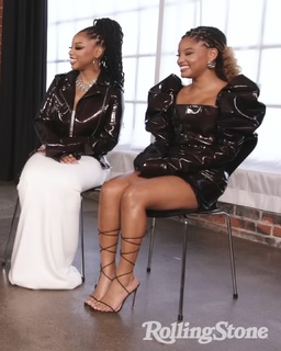 Halle Bailey feet photo thumbnail