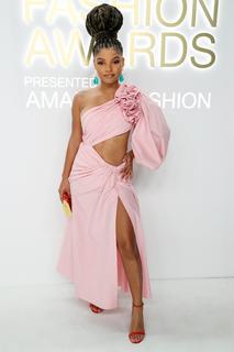Halle Bailey feet photo thumbnail