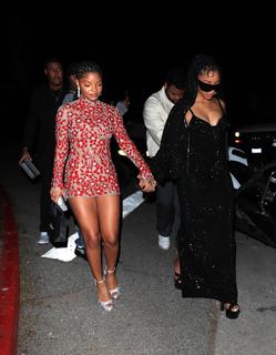 Halle Bailey feet photo thumbnail