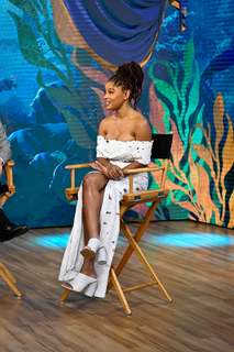 Halle Bailey feet photo thumbnail