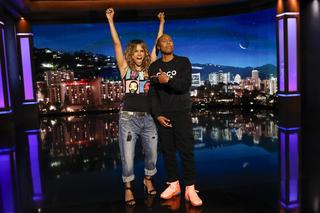 Halle Berry feet photo thumbnail