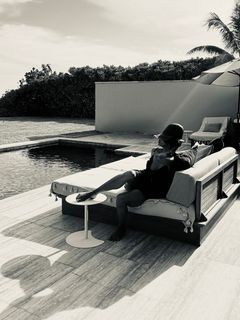Halle Berry feet photo 7