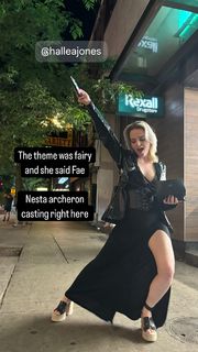 Hallea Jones feet photo 8
