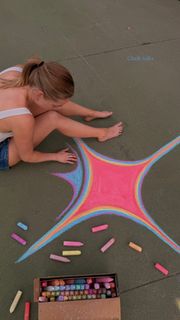 Hallea Jones feet photo 2