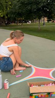 Hallea Jones feet photo 1