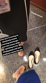 Hallie Jackson feet photo thumbnail