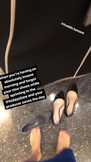 Hallie Jackson feet photo thumbnail