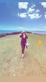 Hallie Jackson feet photo thumbnail