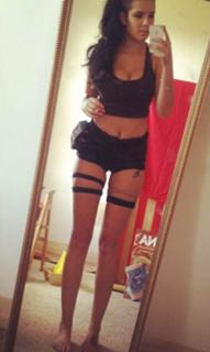 Halsey feet photo thumbnail