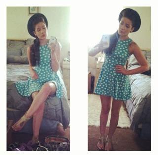 Halsey feet photo thumbnail