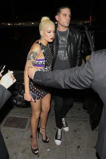 Halsey feet photo thumbnail