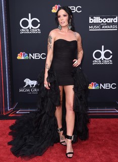 Halsey feet photo thumbnail