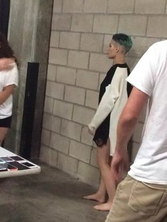 Halsey feet photo thumbnail