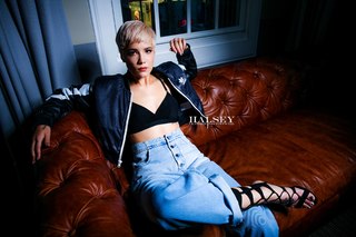 Halsey feet photo thumbnail