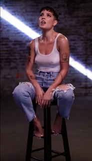 Halsey feet photo thumbnail