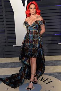 Halsey feet photo thumbnail