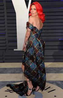 Halsey feet photo thumbnail