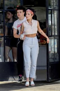 Halsey feet photo thumbnail