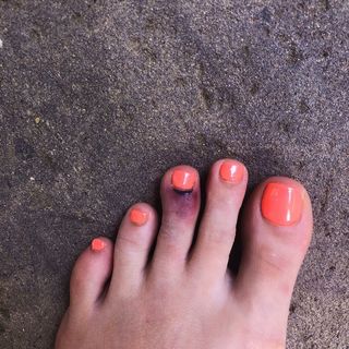 Halsey feet photo thumbnail