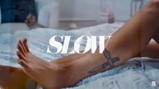 Halsey feet photo thumbnail