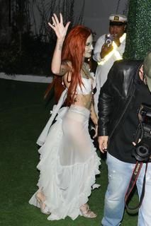 Halsey feet photo thumbnail