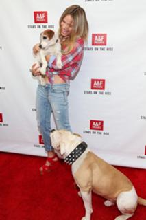 Halston Sage feet photo thumbnail