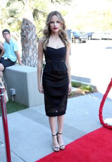Halston Sage feet photo thumbnail