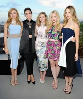 Halston Sage feet photo thumbnail