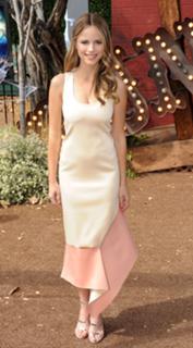 Halston Sage feet photo thumbnail