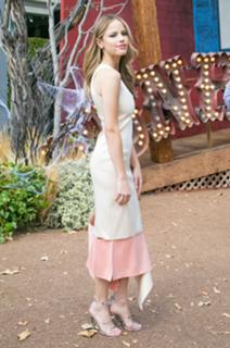 Halston Sage feet photo thumbnail