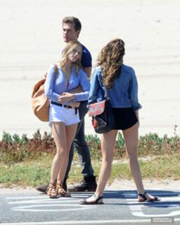 Halston Sage feet photo thumbnail