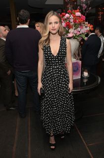 Halston Sage feet photo thumbnail