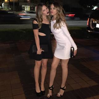 Halston Sage feet photo thumbnail