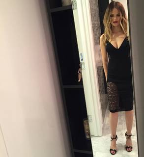 Halston Sage feet photo thumbnail