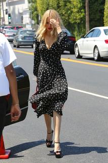 Halston Sage feet photo thumbnail