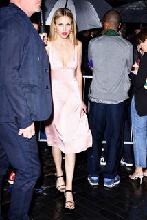 Halston Sage feet photo thumbnail