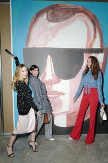 Halston Sage feet photo thumbnail