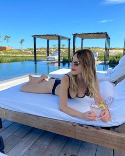 Halston Sage feet photo thumbnail
