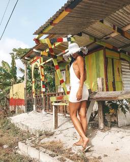 Hammasa Kohistani feet photo thumbnail