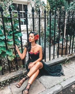 Hammasa Kohistani feet photo thumbnail